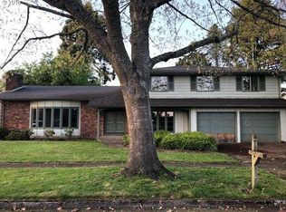 271 Sterling Dr, Eugene, OR 97404