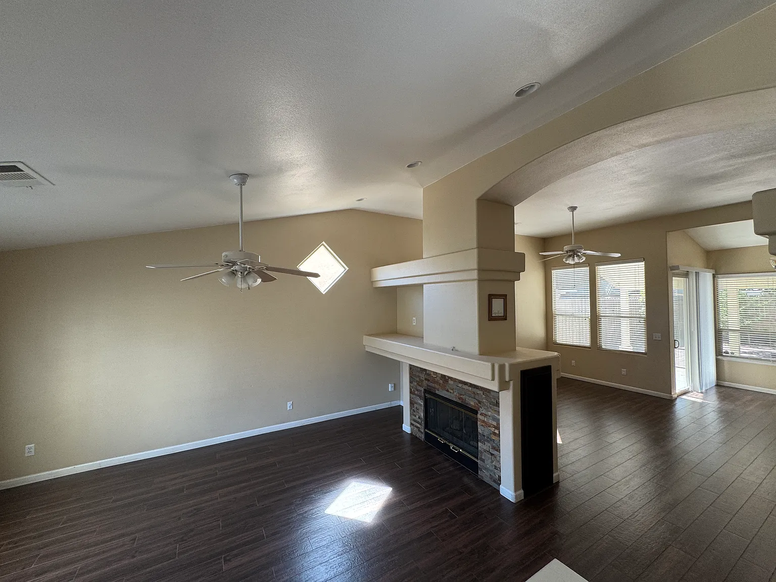 3 bed, 1535 sqft, $2,300 — Photo 3