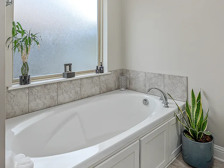 604 Labarre Ln — Photo 13