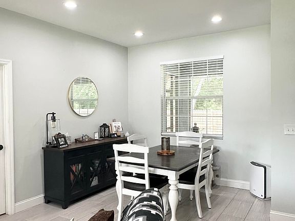 5th image of 1580 BROWN Avenue