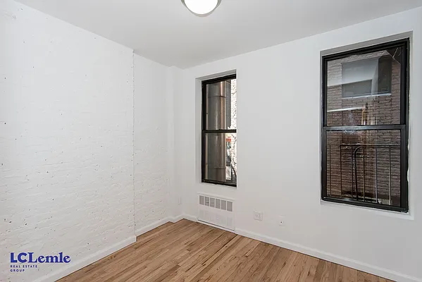 Rented by LC Lemle Real Estate Group | media 14