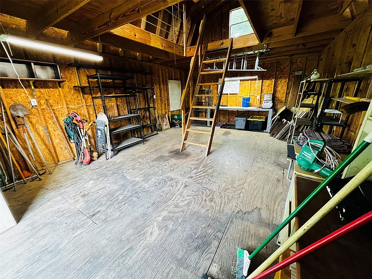 13421 Utica St — Photo 36