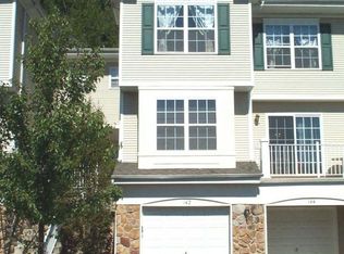 142 Wallace Ct #700, Green Brook, NJ 08812
