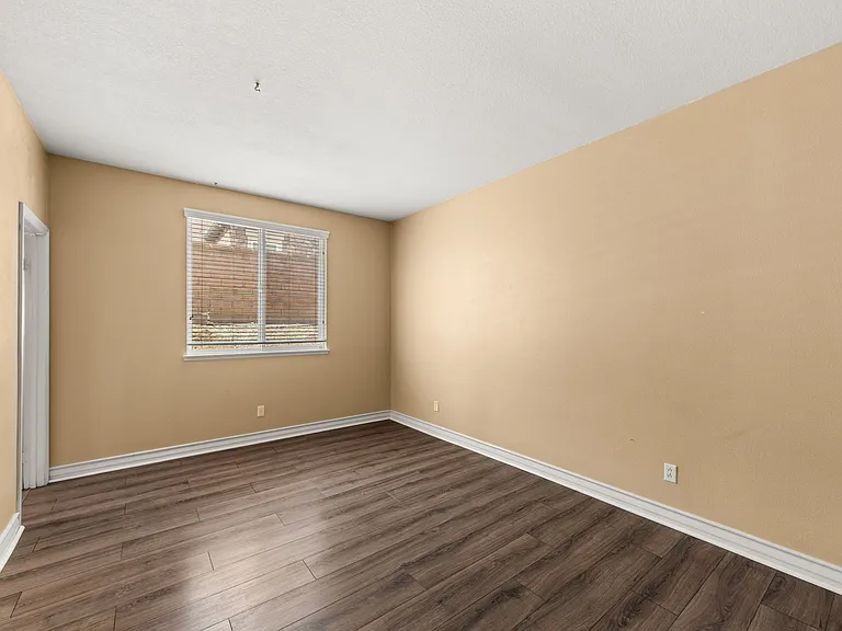 7711 Lady Banks Loop — Photo 4