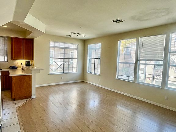 2nd image of 332 Montecito Way