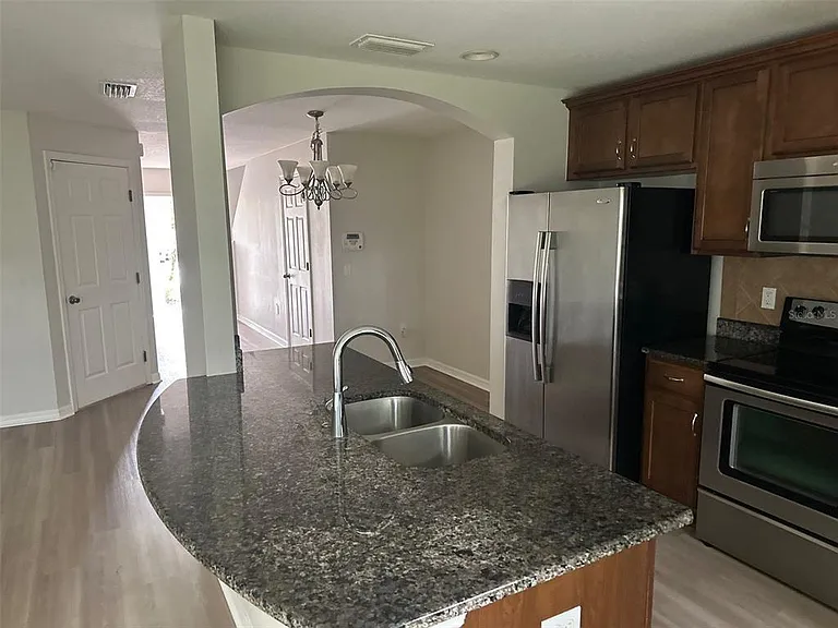 2800 Birchcreek Dr — Photo 14
