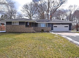 242 Huntington Dr, Warren, OH 44481