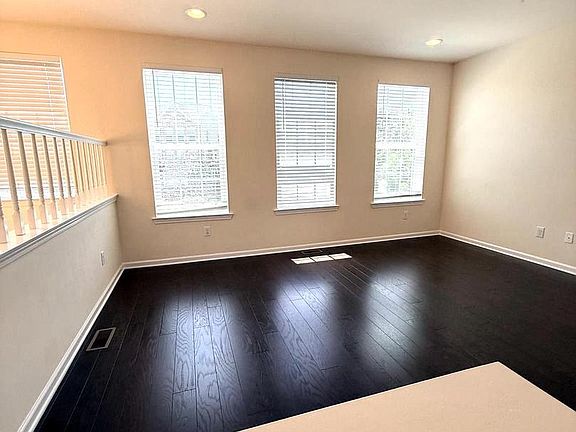5th image of 2313 Macis Cir