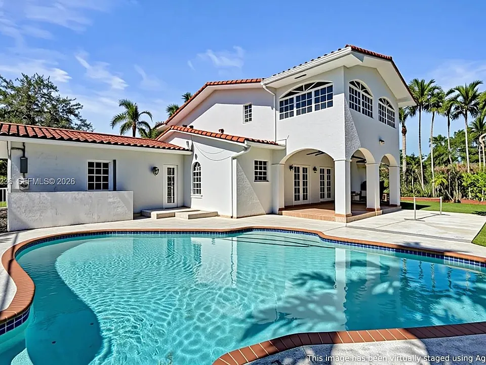 1534 Palancia Ave