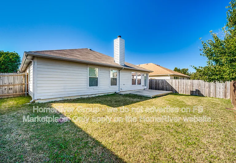 1046 Warbler — Photo 19