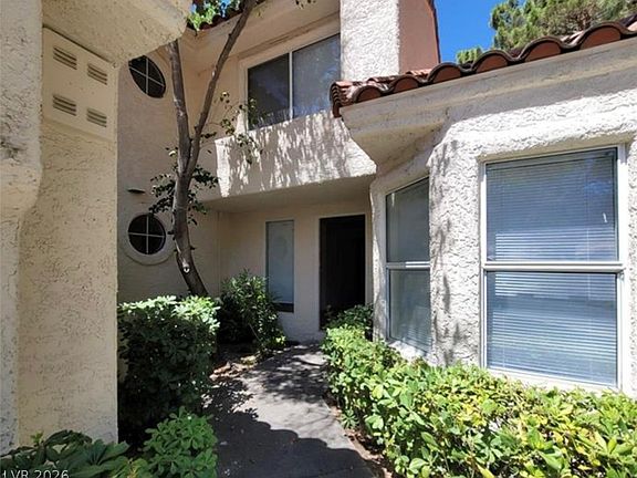 5th image of 6902 Emerald Springs Ln