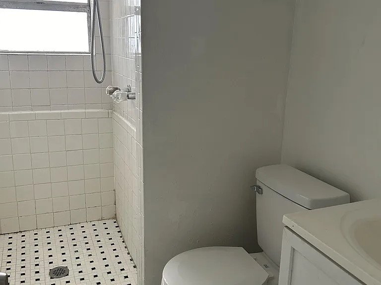 700 5th St N #3 — Photo 10