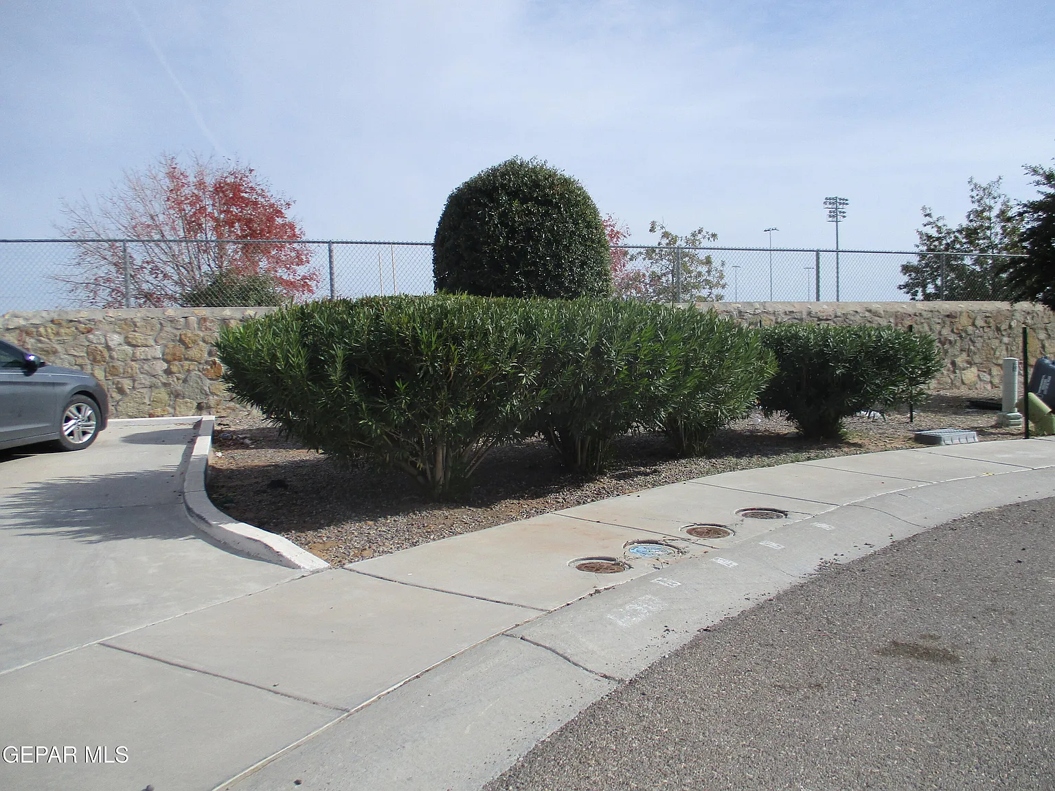 2 bed, 2.0 bath, 1060 sqft, $1,200 — Photo 2