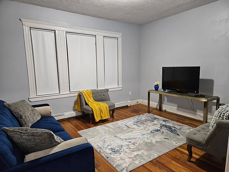 8 Astoria St #2 — Photo 10