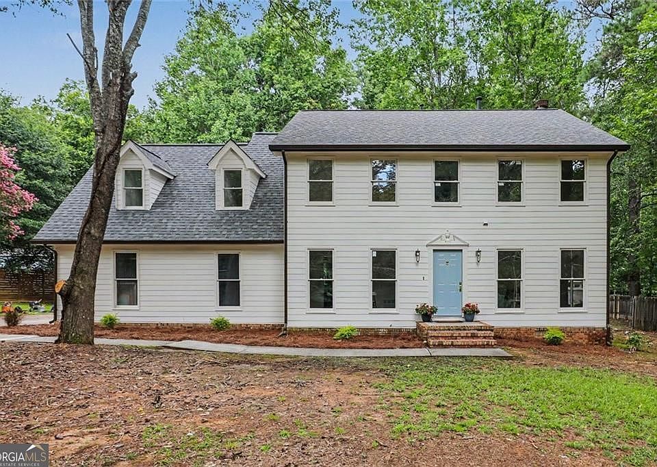 1st image of 120 Marilyn Ct