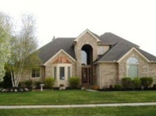 2437 Woodgreen Ct, Canton, MI 48188