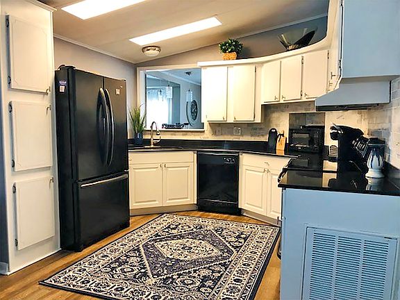 2nd image of 239 Las Palmas Blvd #239