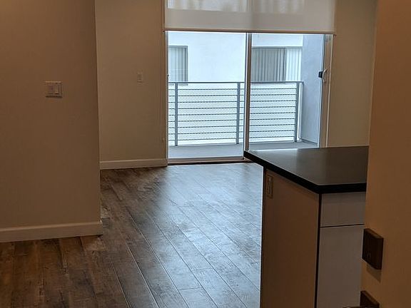 4th image of 4504 Colbath Ave #3B-2Ba-1200Sqft