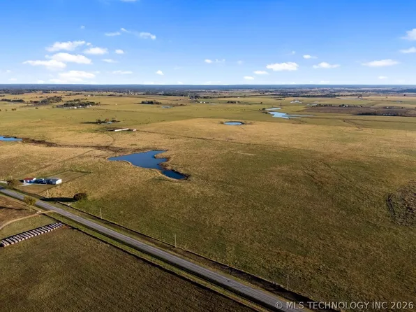 4 E 330th Rd, Big Cabin, OK 74332
