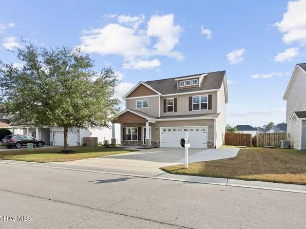 111 Saw Grass Drive, Maple Hill, NC 28454