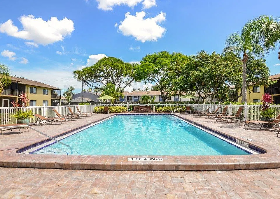 Bay Club Apartment Homes