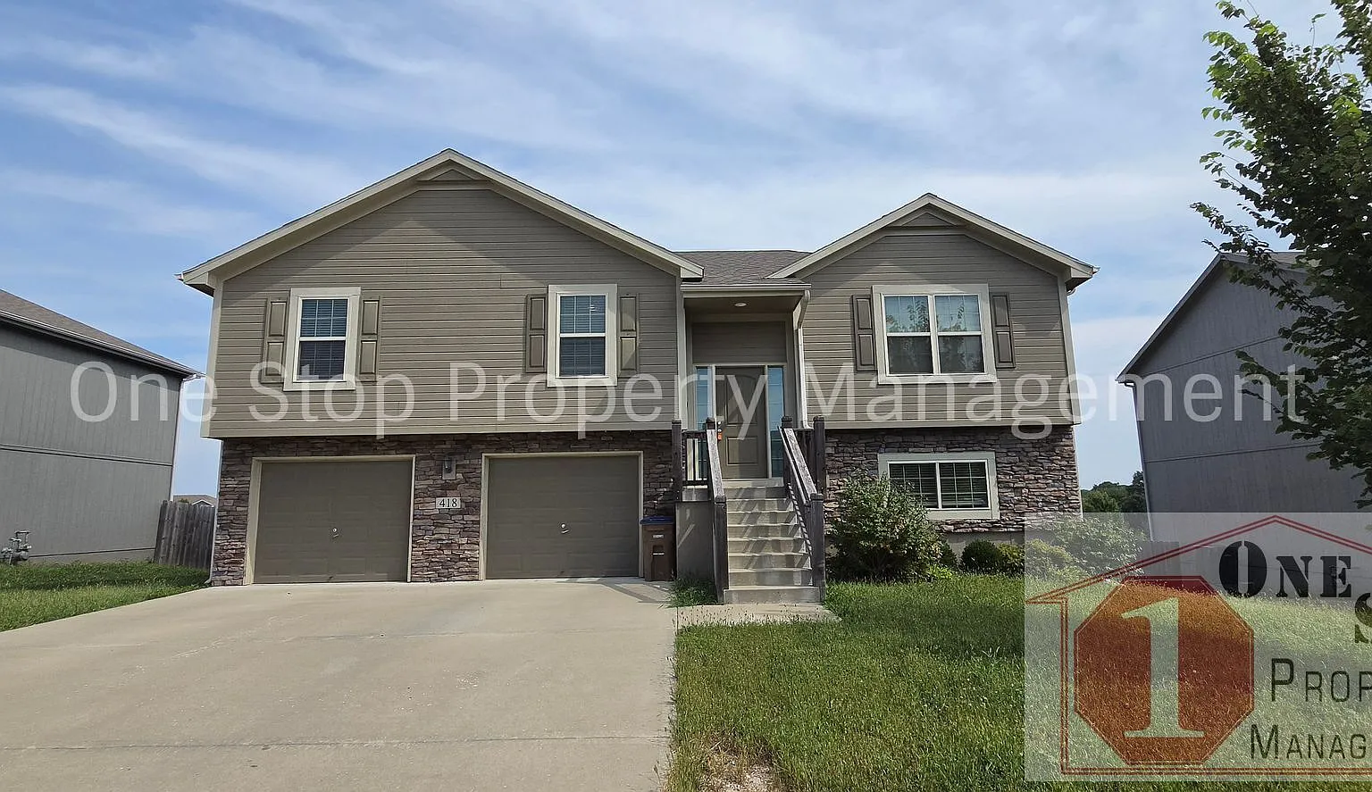 Beautiful 4 bedroom, 3 bathroom home in Raymore! — Photo 1