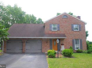 20 Briarcliff Rd, Elizabethtown, PA 17022