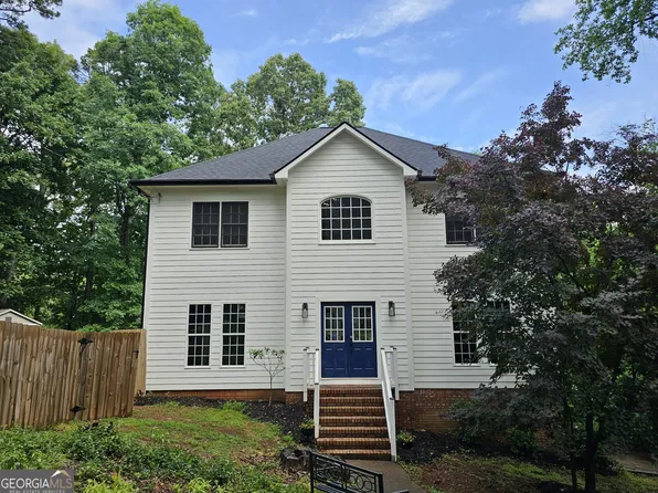 225 Nacoochee Dr, Woodstock, GA 30188