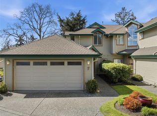 520 Marsett Pl #7, Saanich, BC