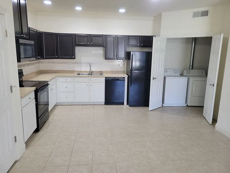 Frostwood Apartments — Photo 5