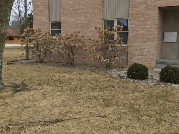 301 S Maple St APT A, Gilman, IL 60938