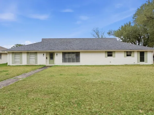 1401 Wedgewood St, Lake Charles, LA 70605