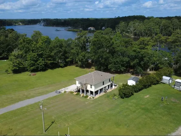 297 Snug Harbor Lane, Bath, NC 27808