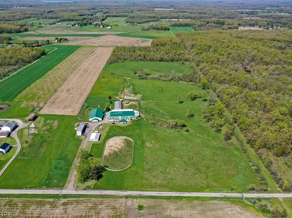 5140 S Bailey Rd, North Jackson, OH 44451