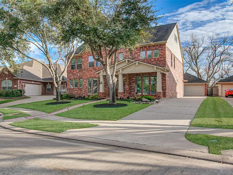 3730 Arundel Gardens Ln — Photo 2