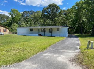 115 Quail Point Dr, Hubert, NC 28539