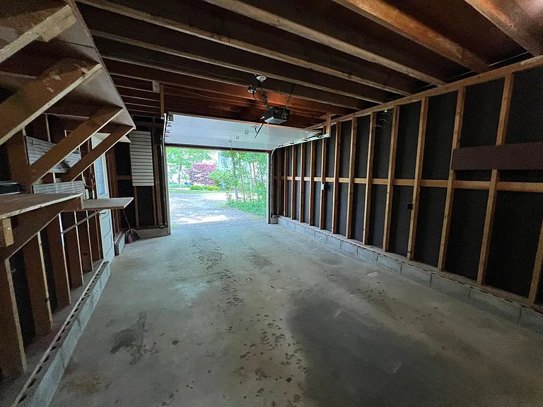 2020 Chippewa St — Photo 26