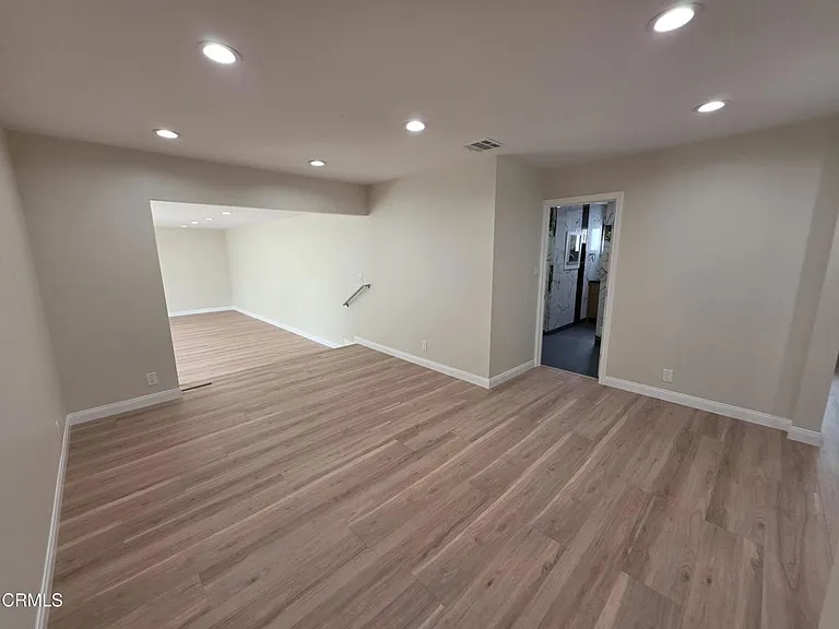 6829 Murietta Ave — Photo 8