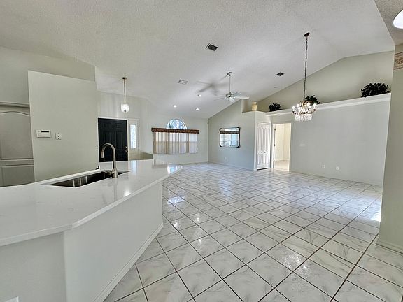 5th image of 3 Bowie Pl