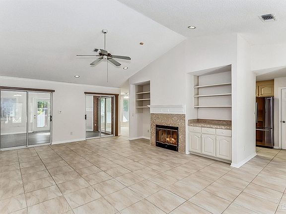 2nd image of 303 Shoreline Dr