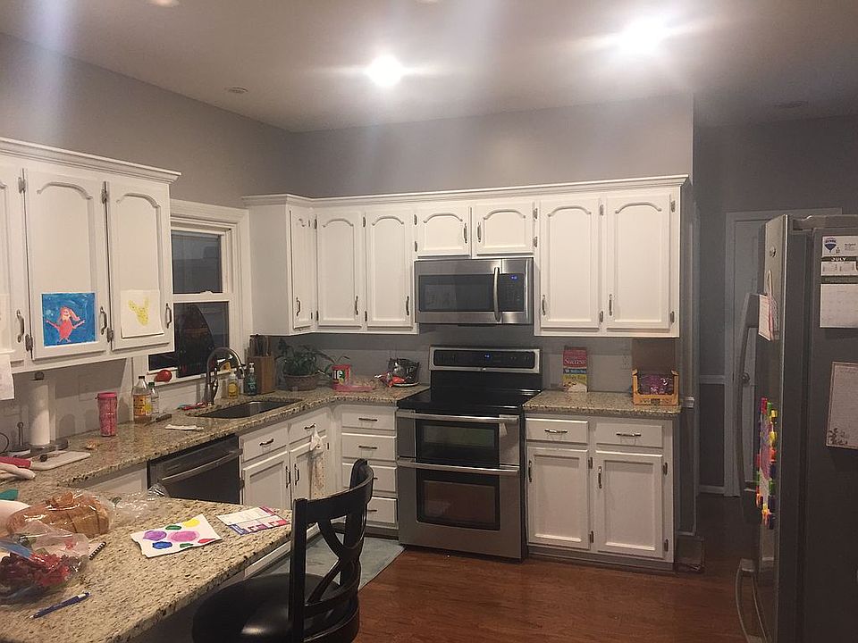 1st image of 3622 Stratford Ln