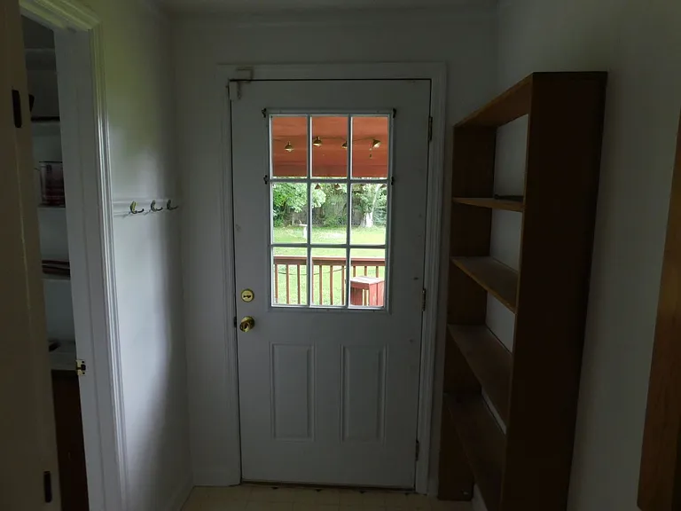 108 Beaufort Dr — Photo 8