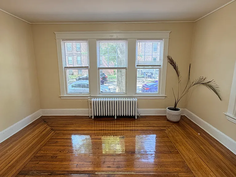35 Argonne St #7 — Photo 8