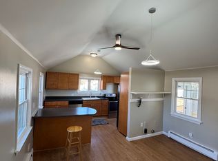 77 Suffield St #B, Windsor Locks, CT 06096