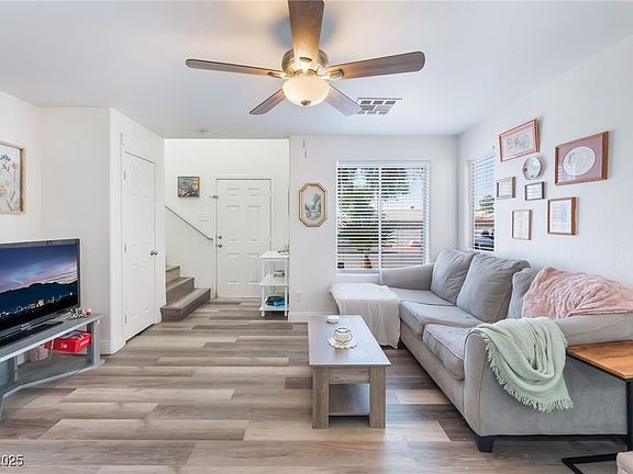 3rd image of 1654 Buck Island St