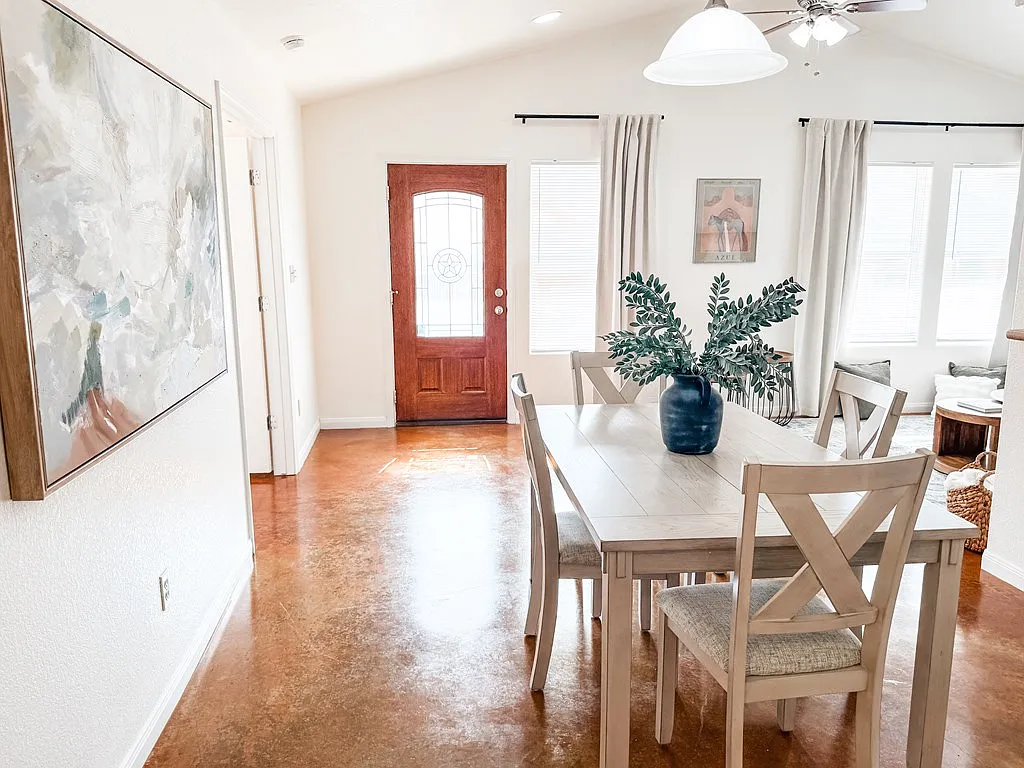 4 bed, 2.0 bath, 1450 sqft, $2,000 — Photo 3