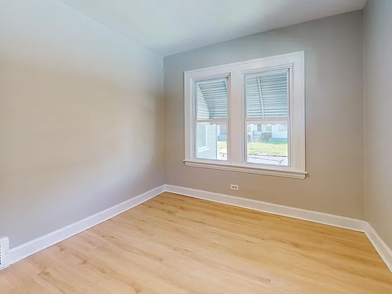 10620 Linnet Ave — Photo 19