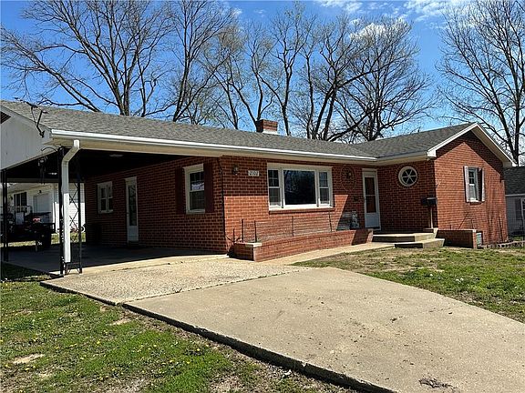 2nd image of 2102 Franklin Ave