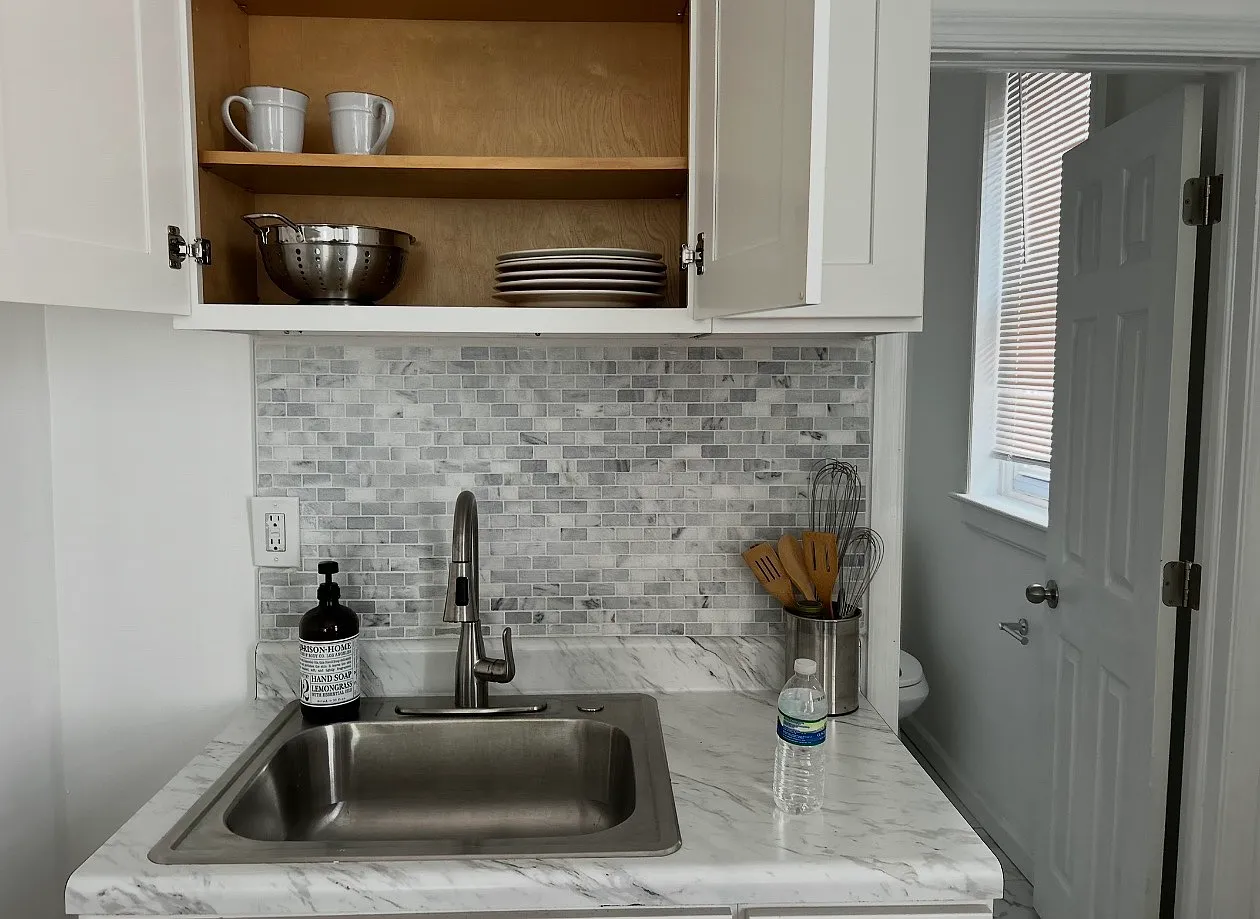 Studio, 500 sqft, $900 — Photo 3