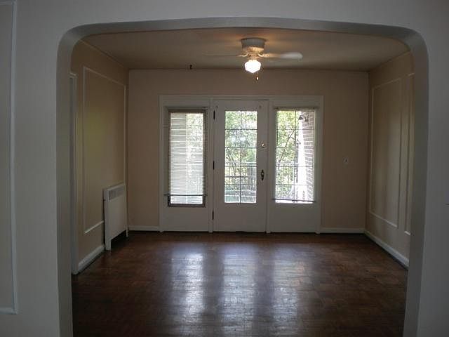 Dining room leading to balcony